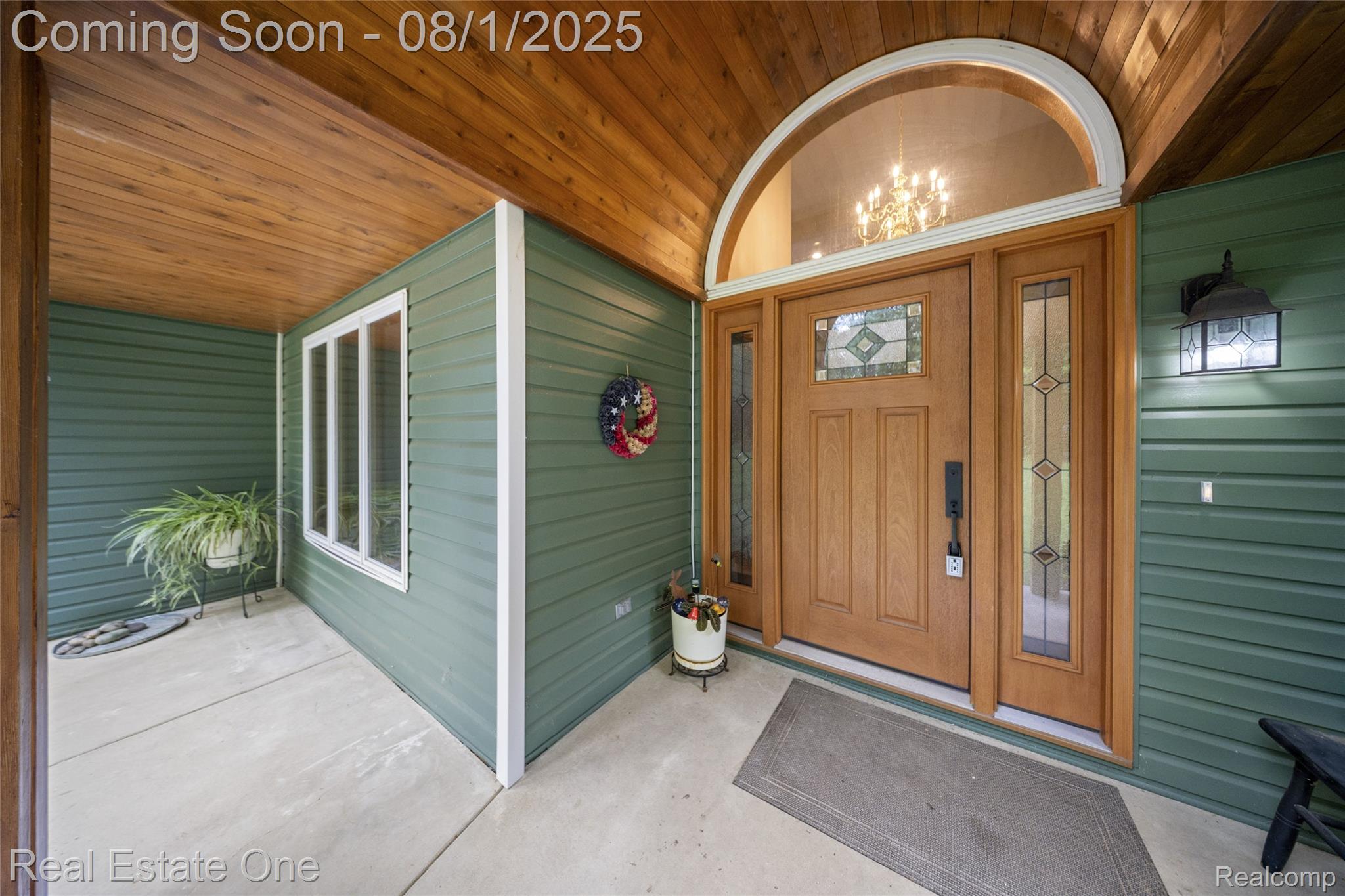 2031 St Clair Drive