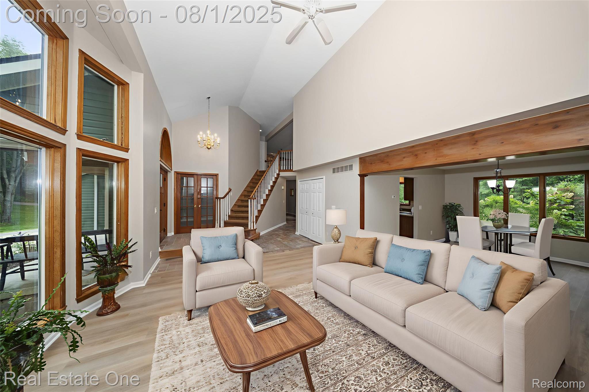 2031 St Clair Drive