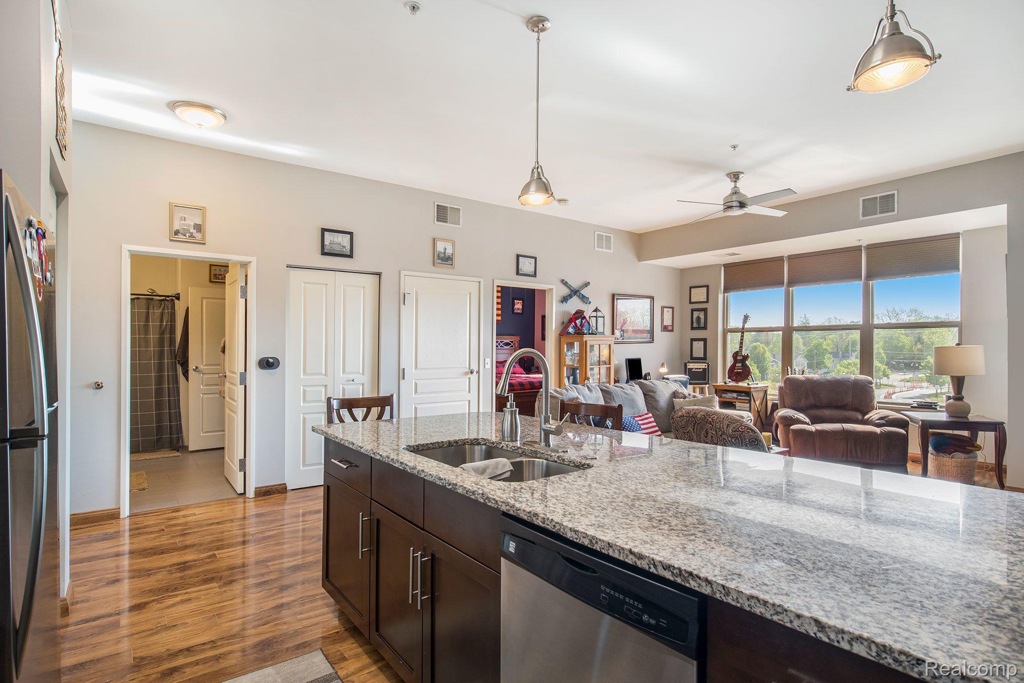 134 N Leroy Street 304