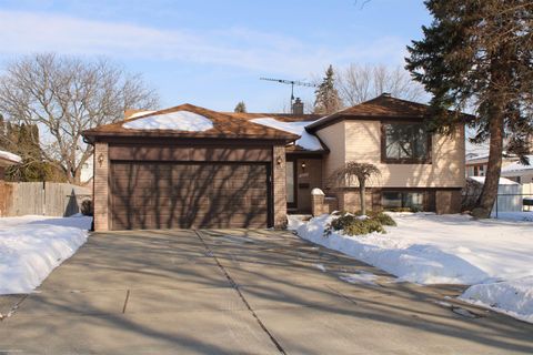 13227 Canterbury Drive Sterling Heights City MI 48312