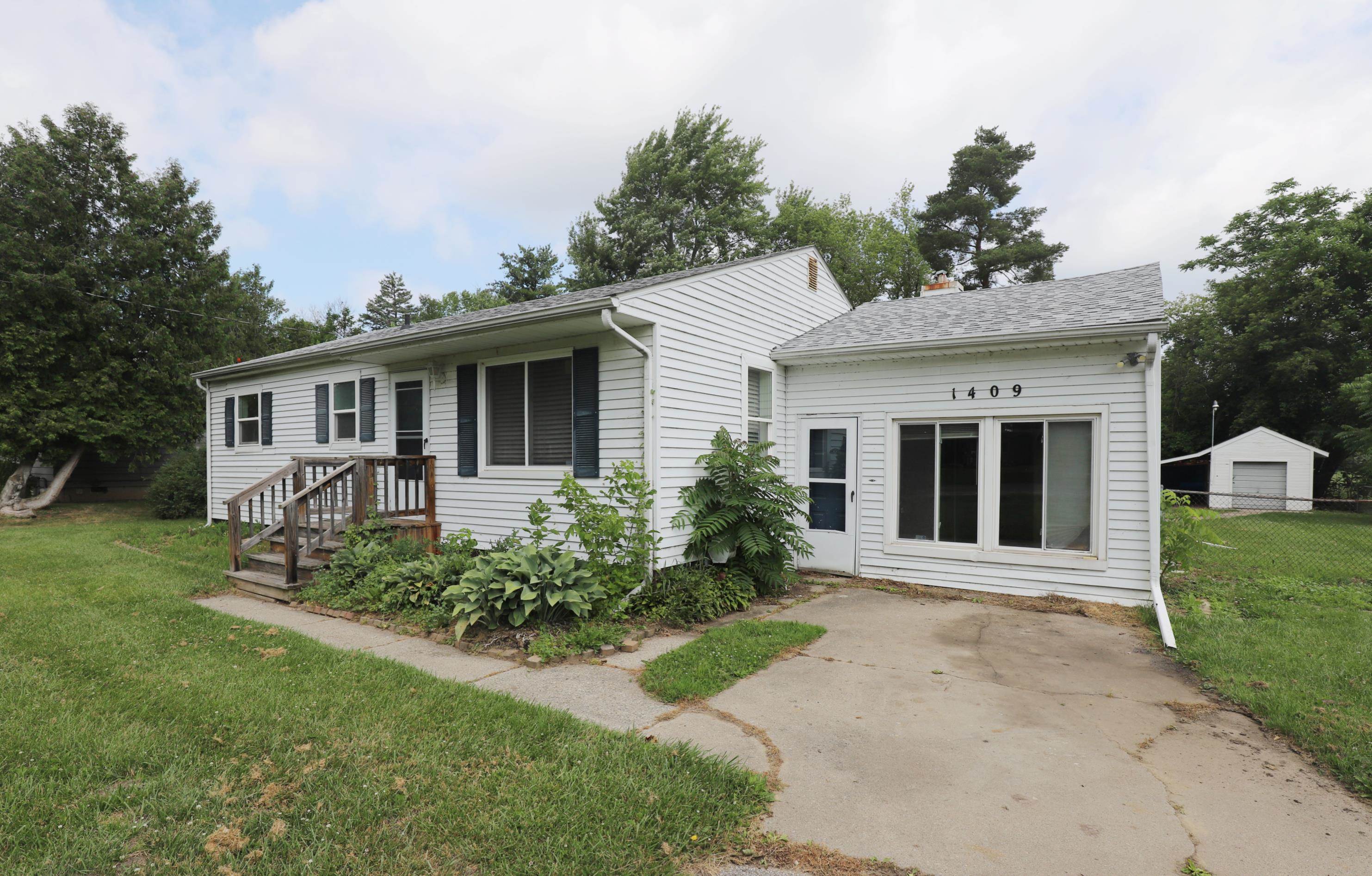 1409 Coutant Street