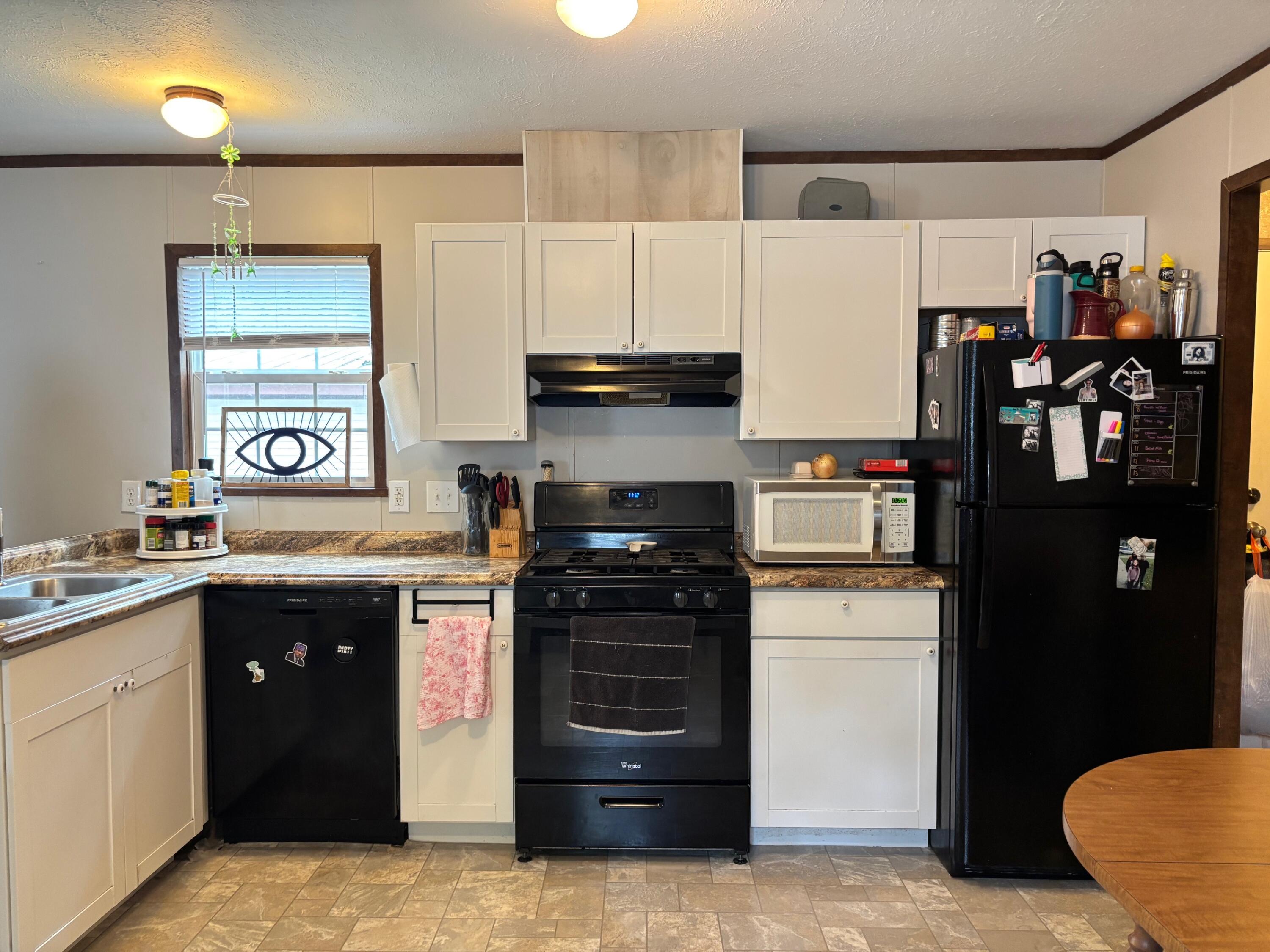 5013 Lumberman Lane