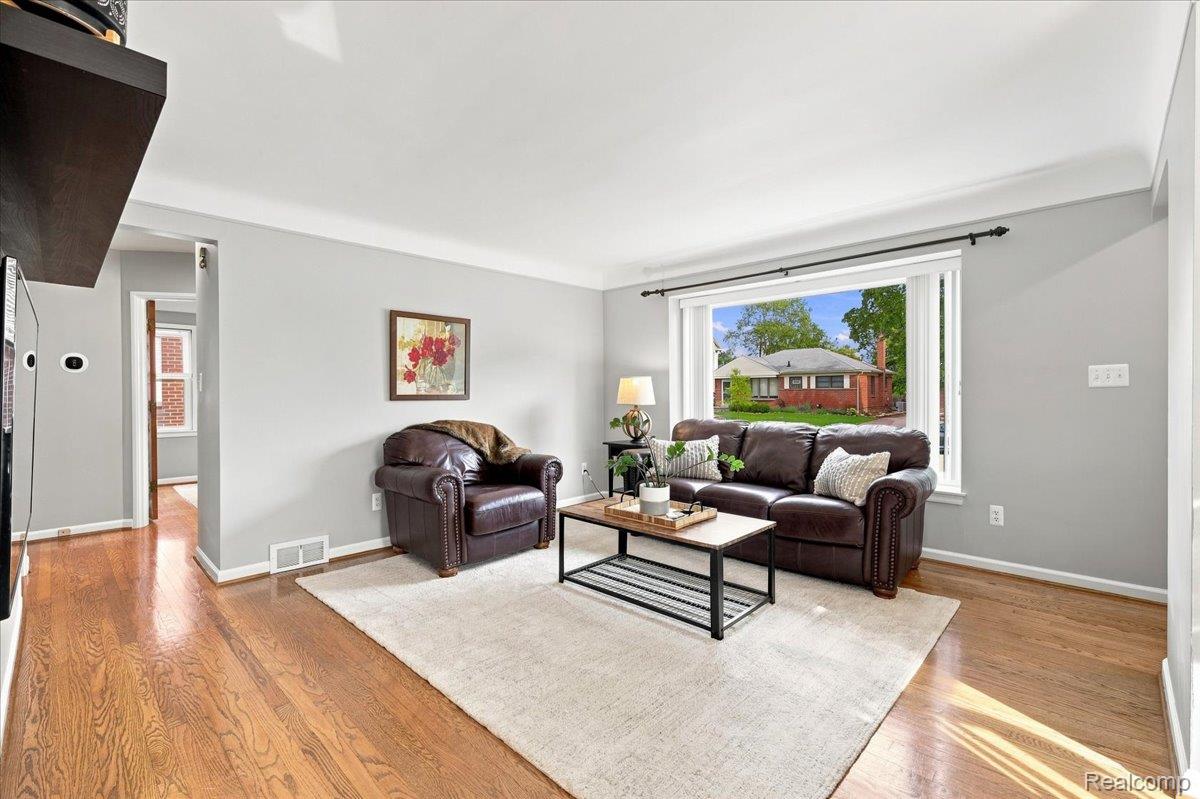 107 Jeffrey Avenue