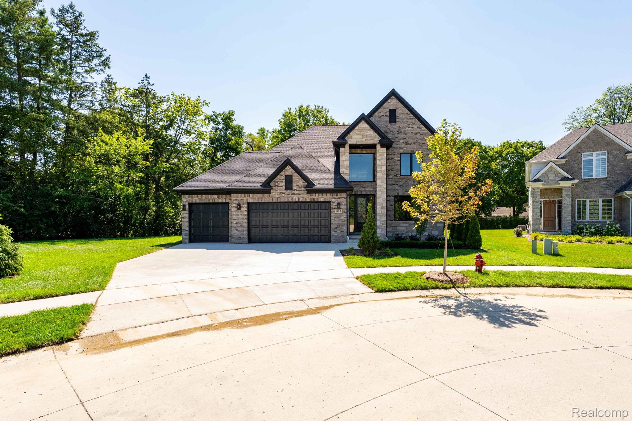 913 Kimberly Court