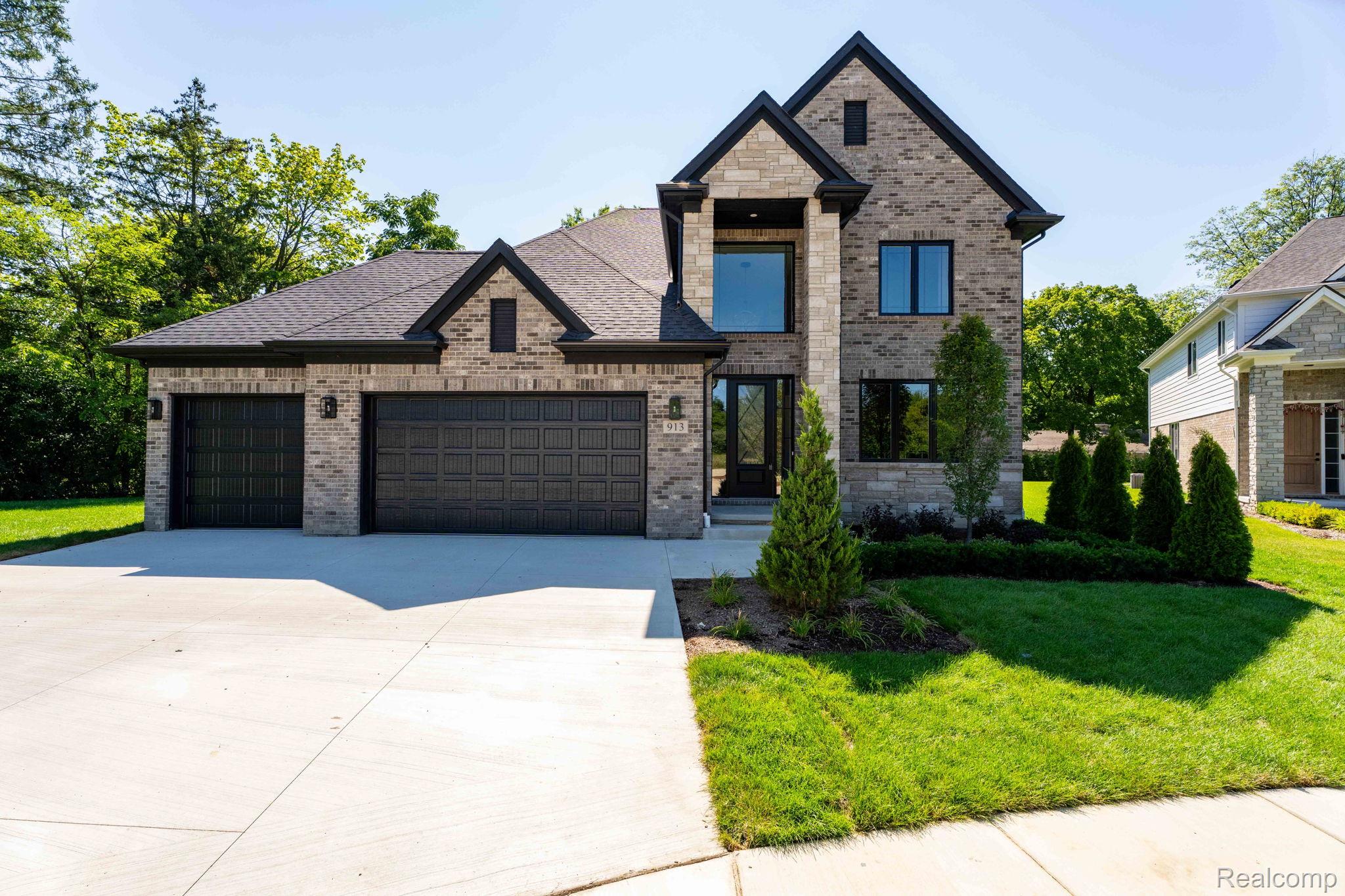 913 Kimberly Court