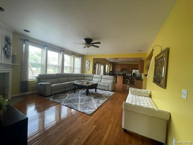 6275 Opal Lane