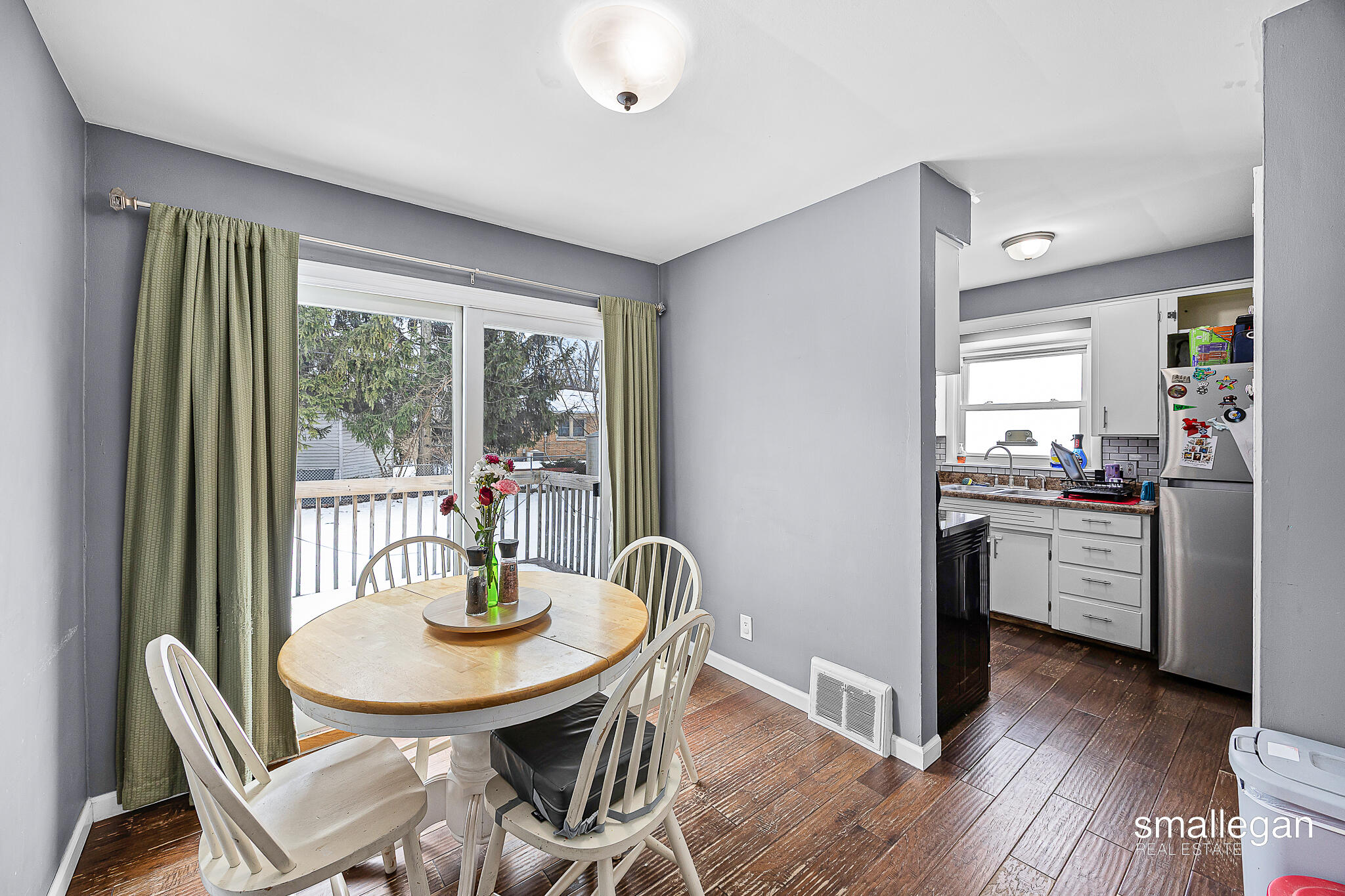 1059 W Summit Avenue