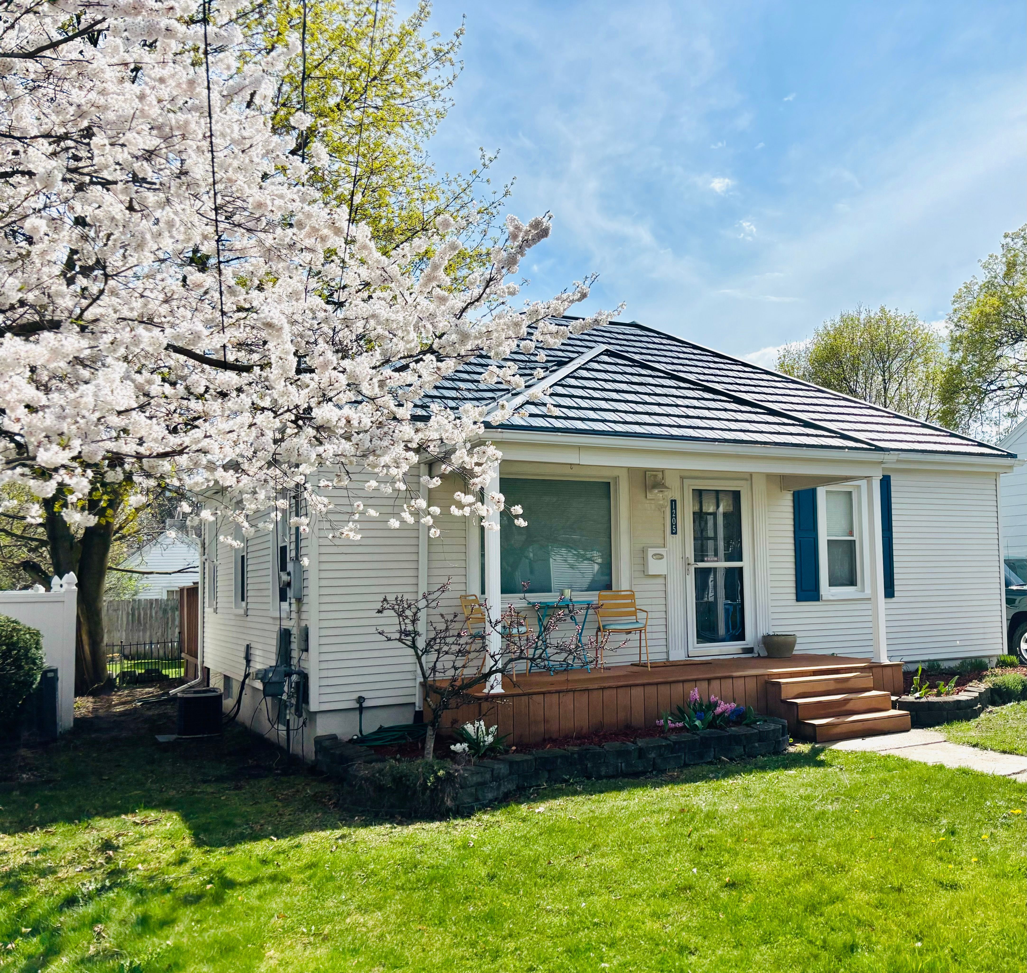 1205 GEORGE Street