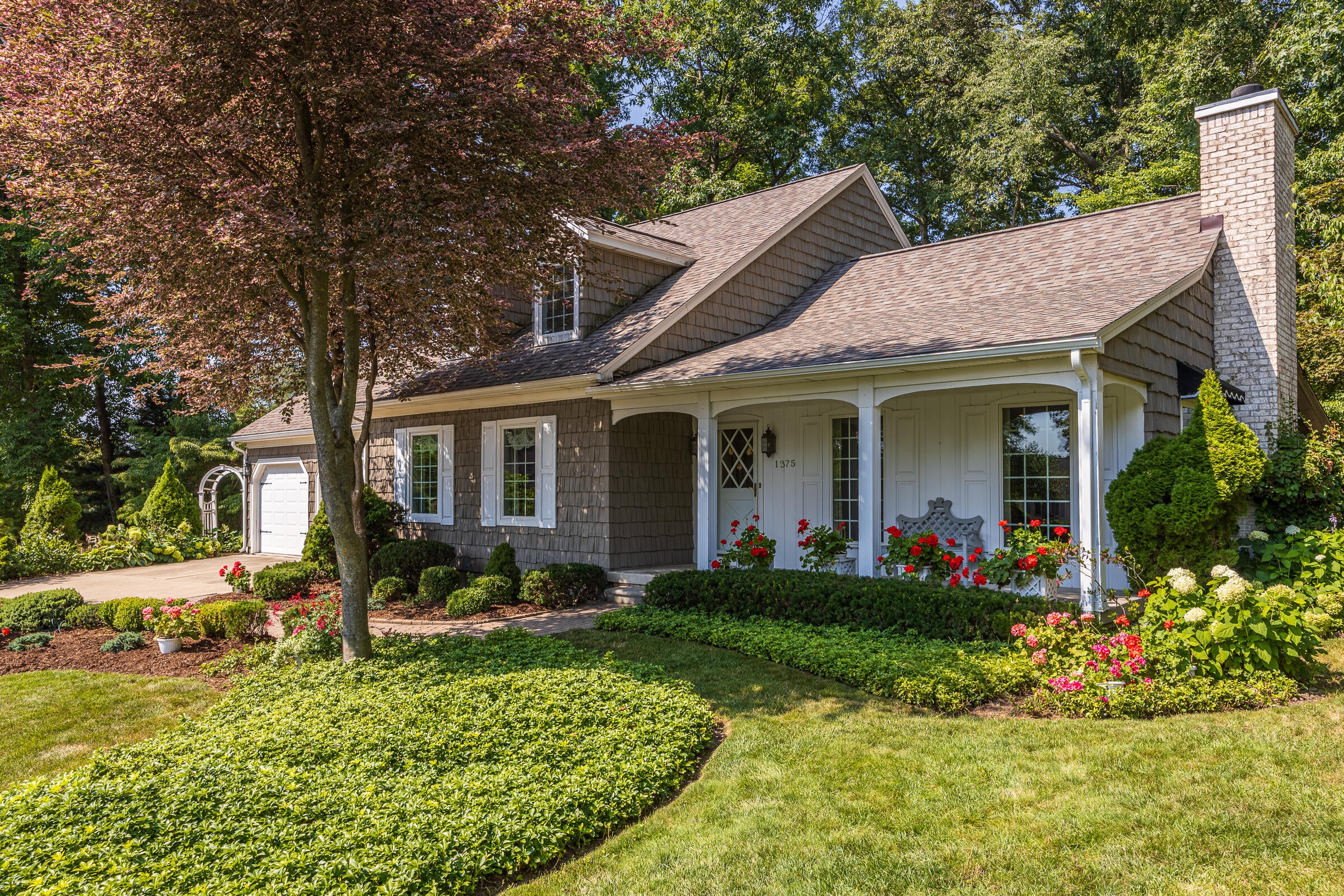 1375 S Woodland Court
