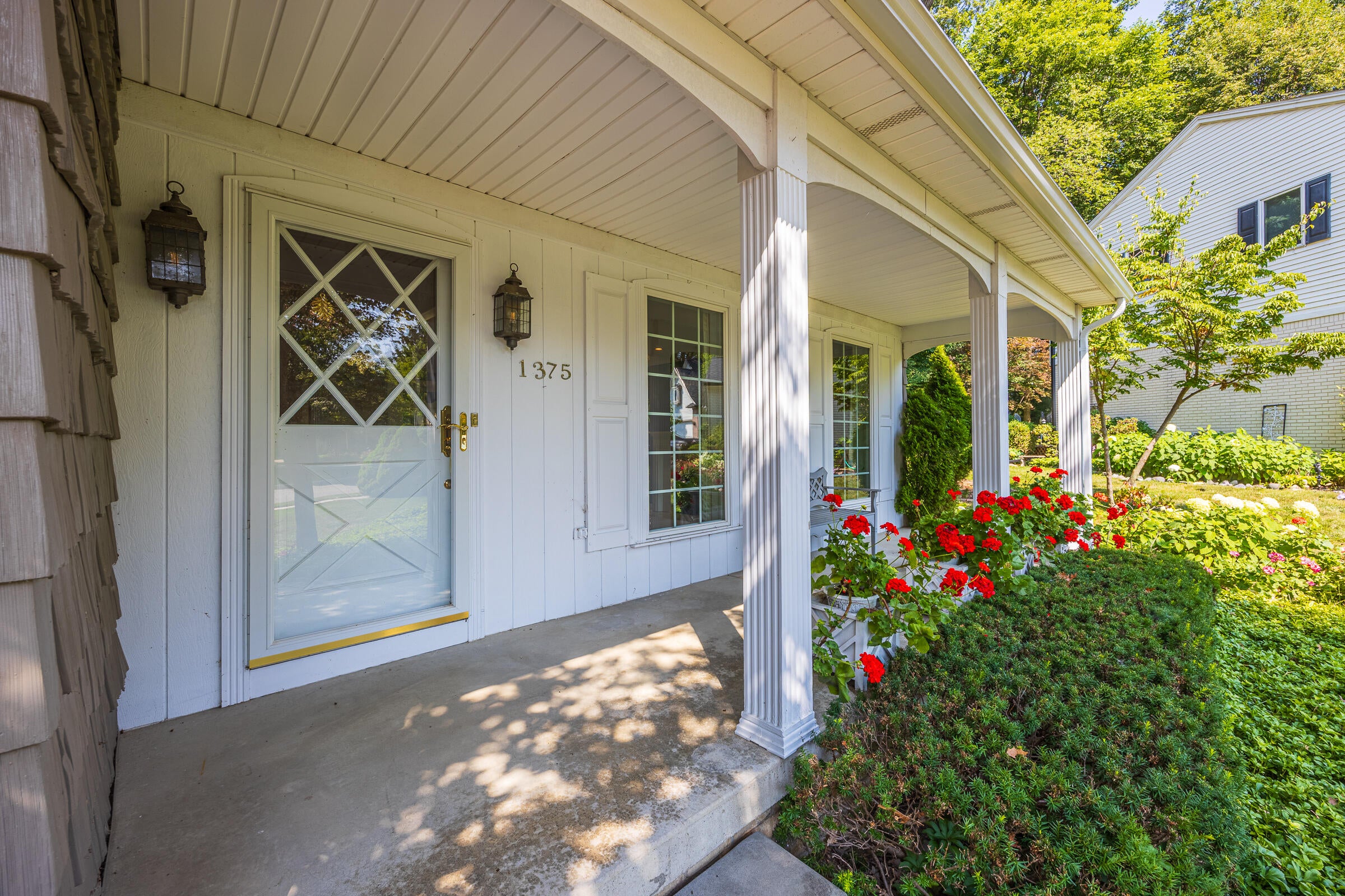 1375 S Woodland Court