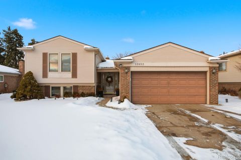 13853 Deepwood Court Sterling Heights City MI 48312