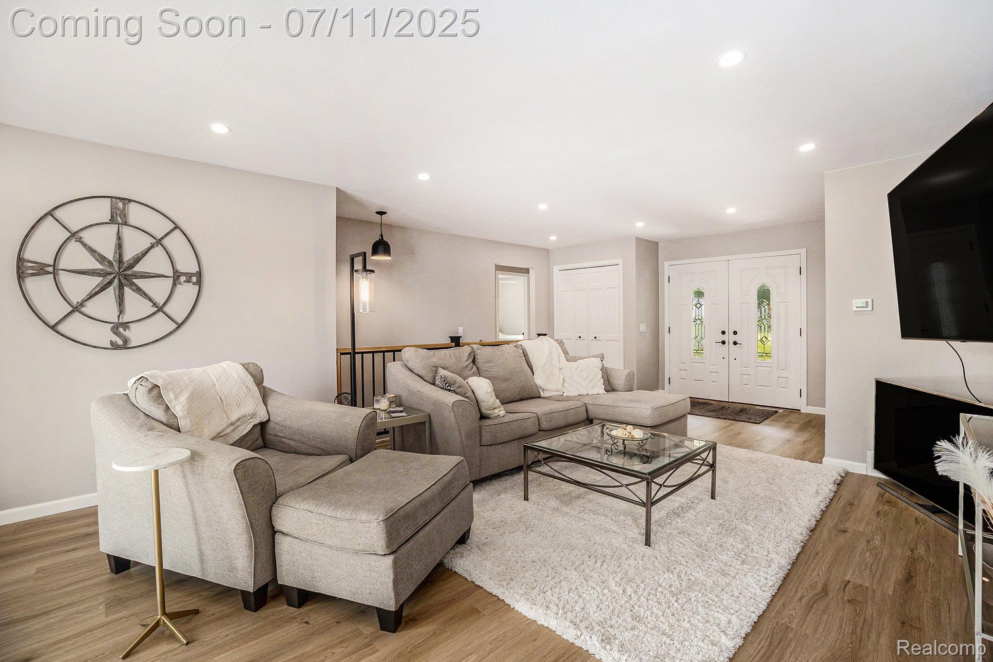 7034 Verde Vista Drive NE
