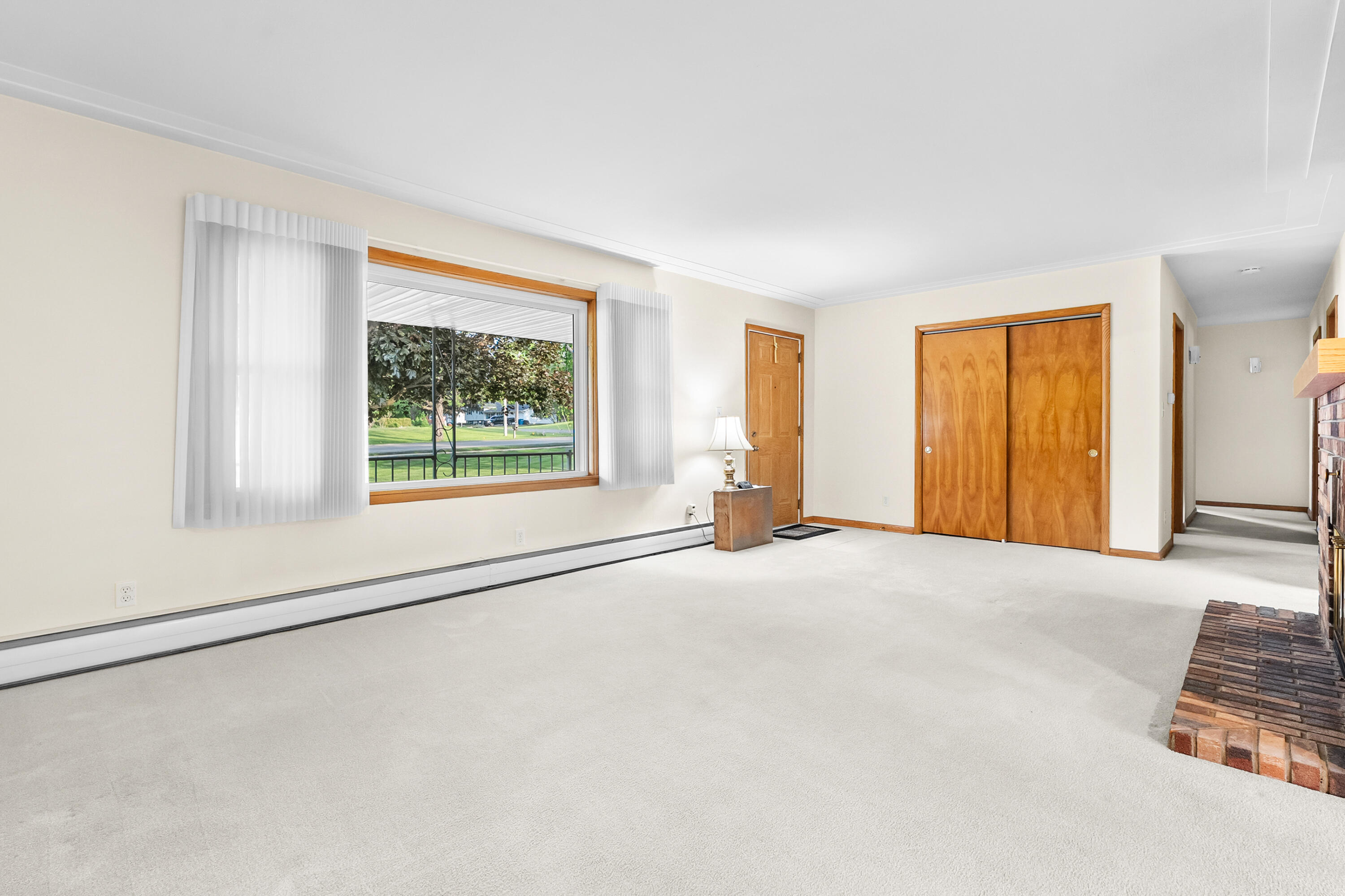 1077 Riverside Drive
