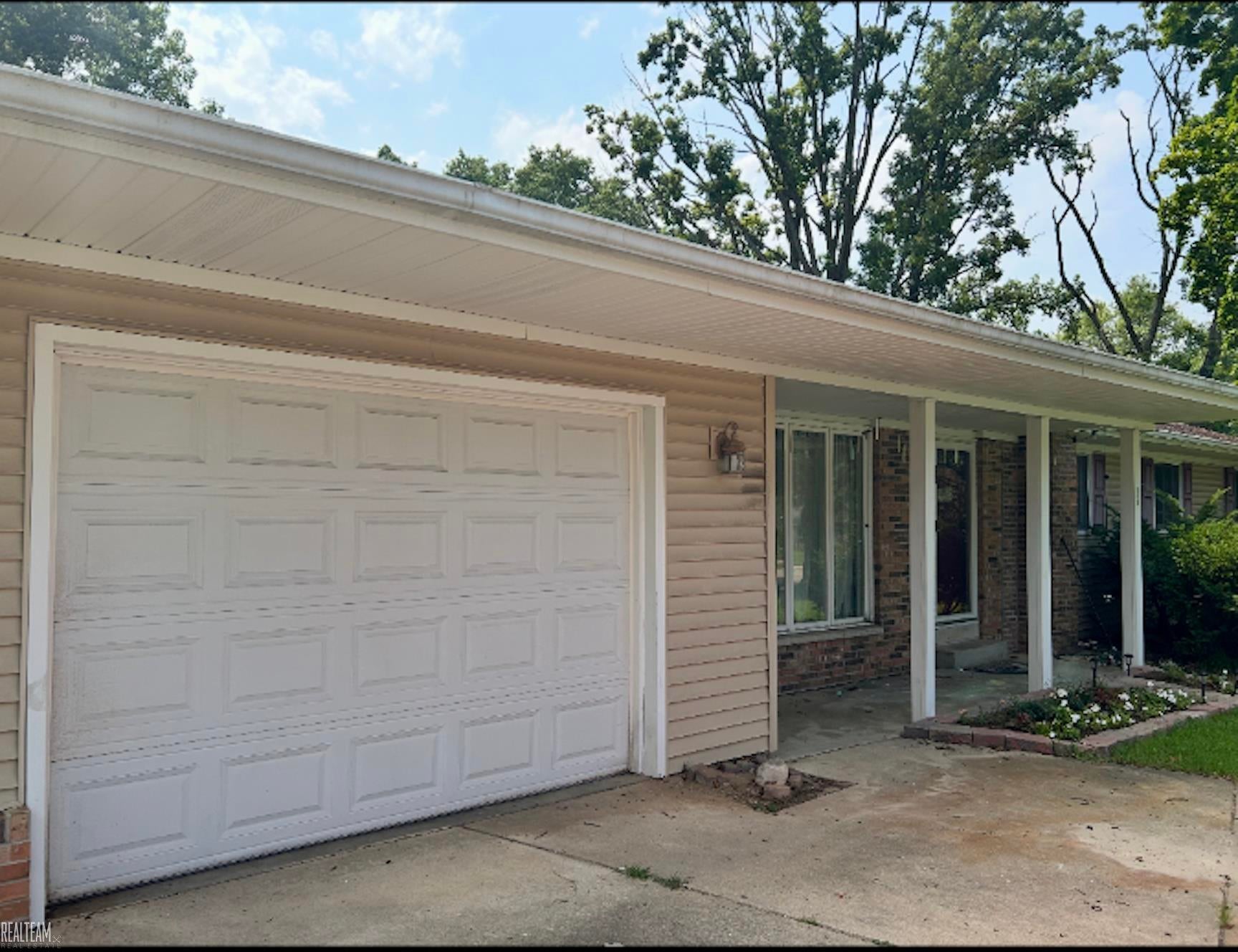 228 Indian Road