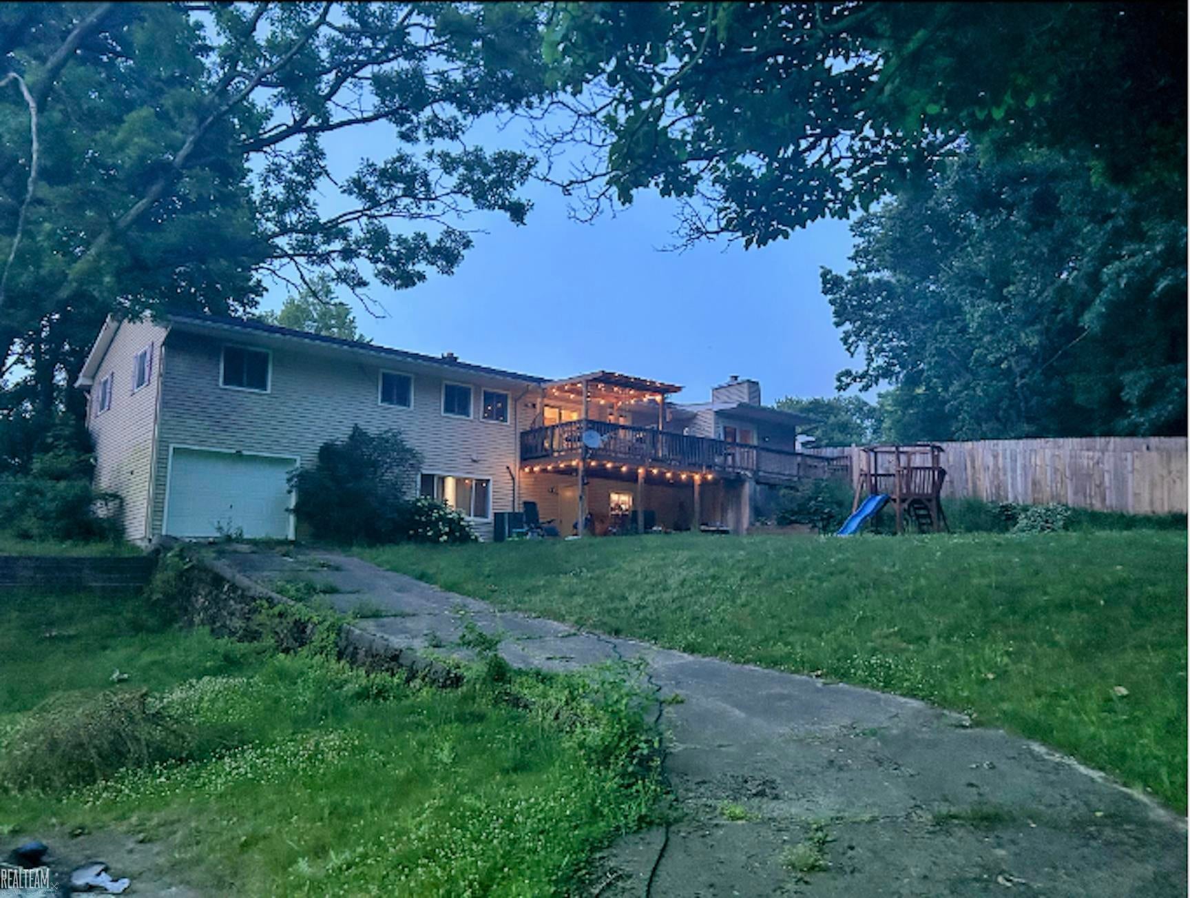 228 Indian Road