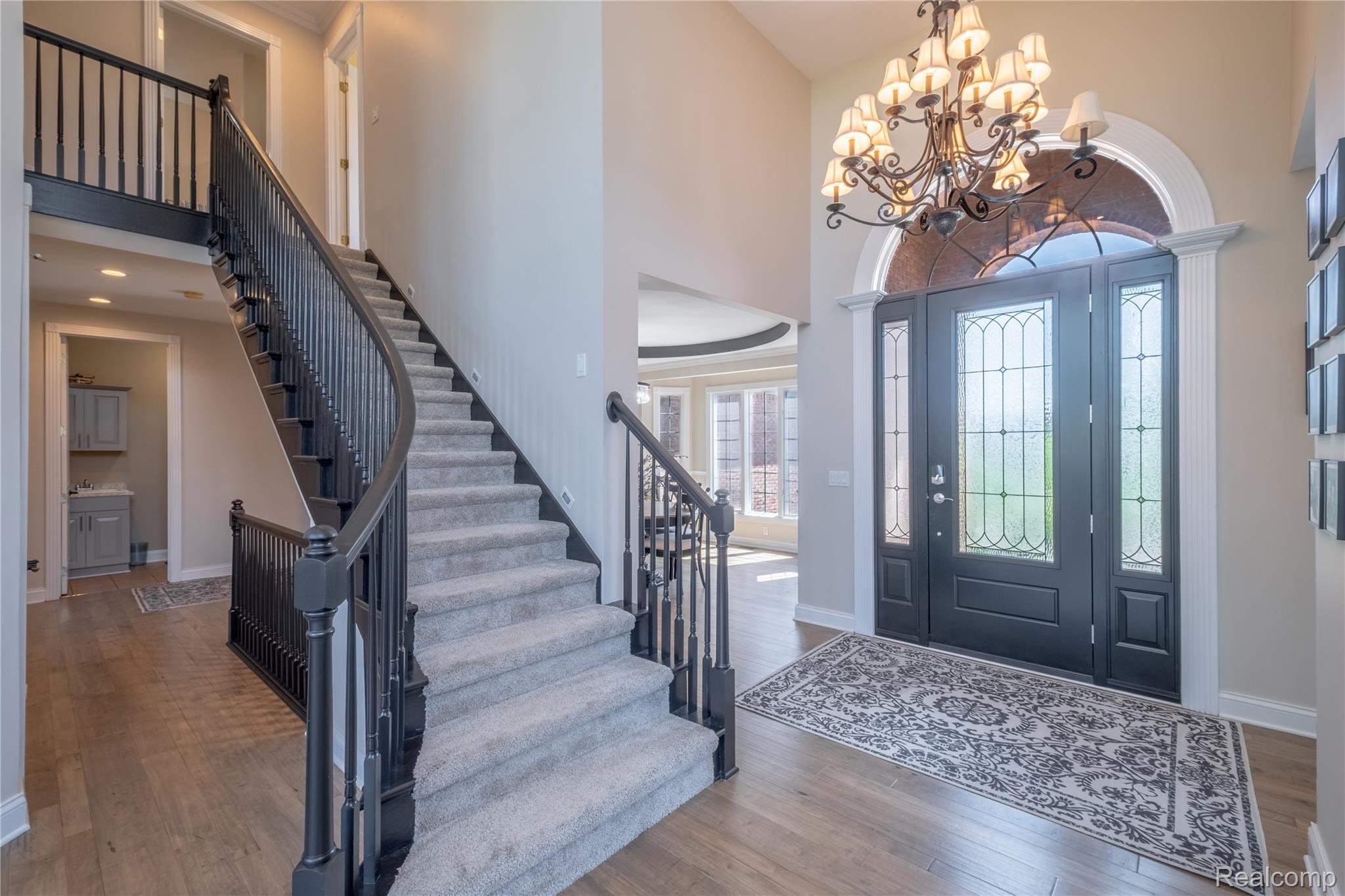 3350 Creekview Drive