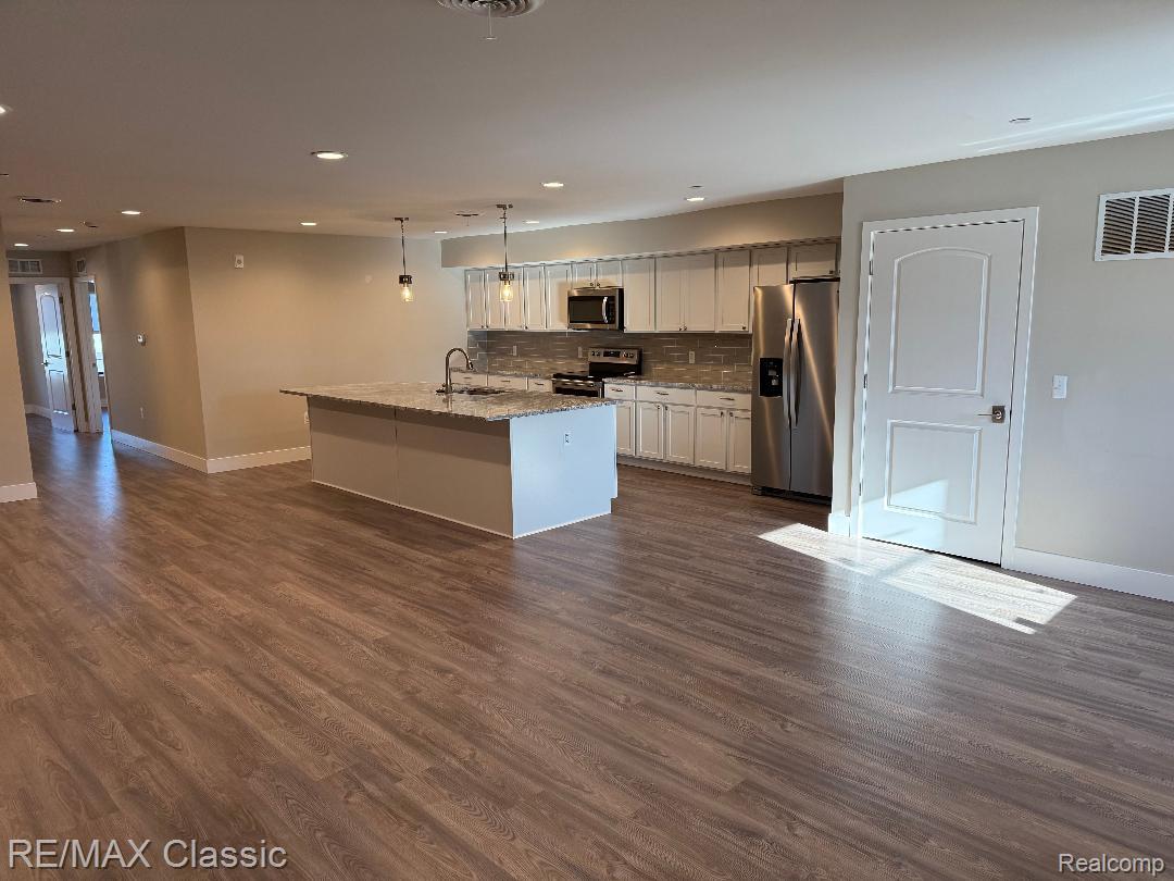 115 W Main Street