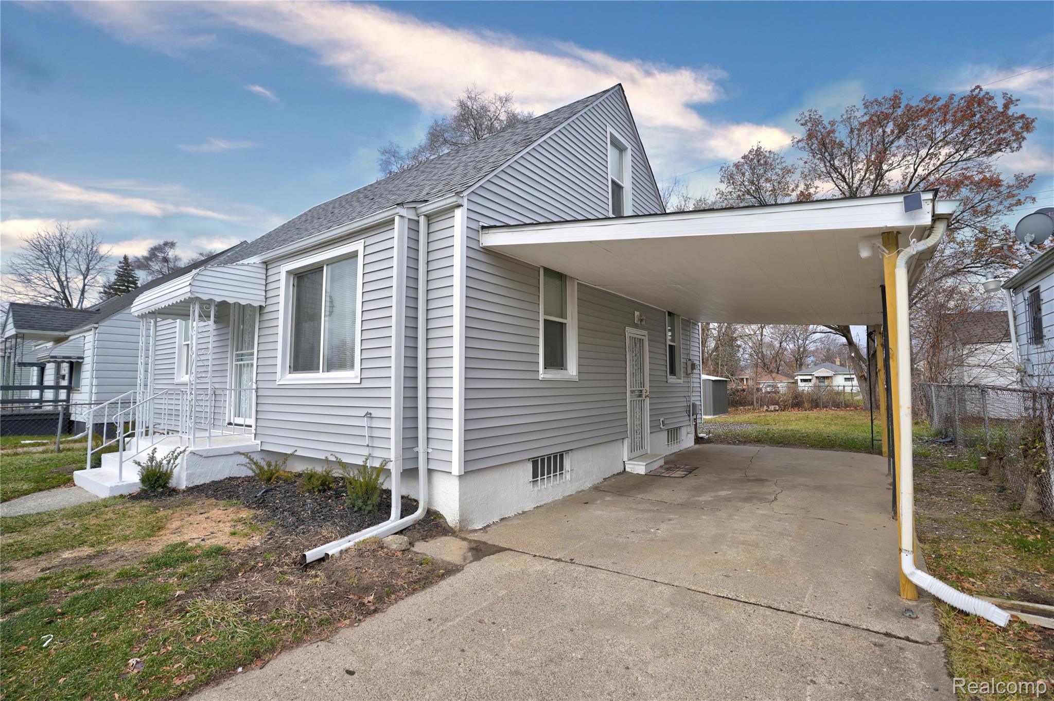 506 W Marengo Avenue