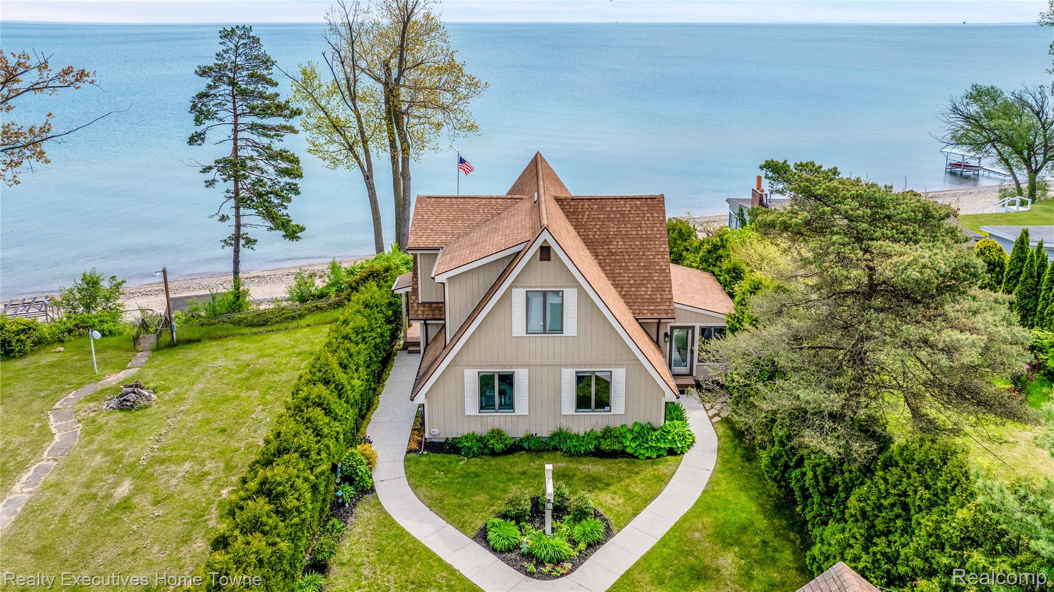 8648 Lakeshore Road