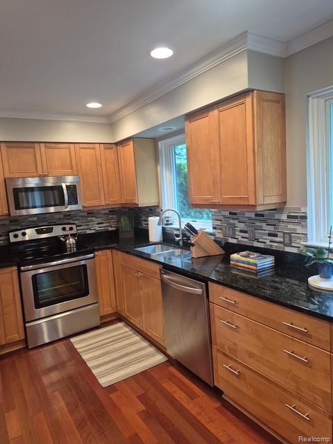142 E Hickory Grove Road 3