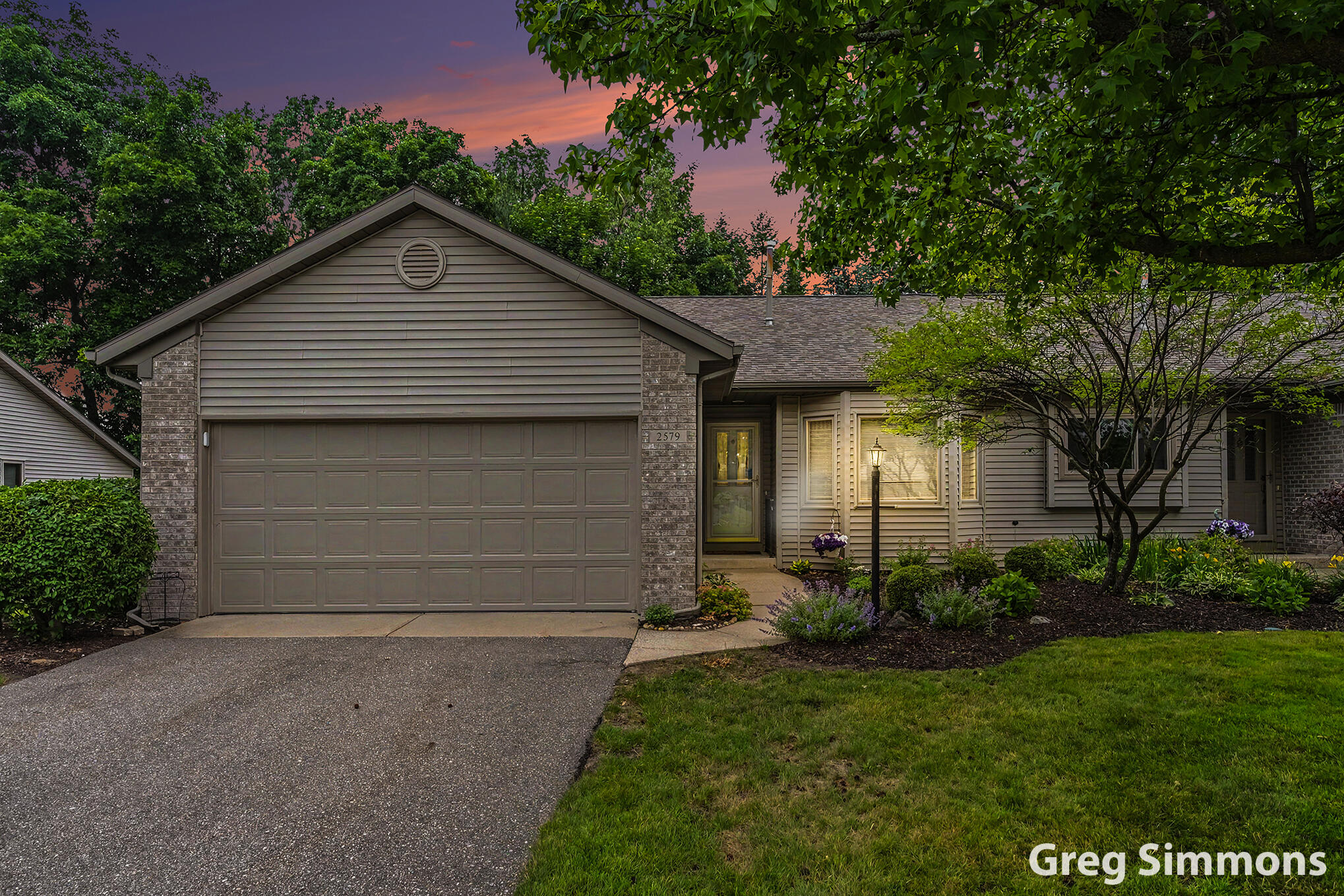 2579 Falcon Pointe Drive NW