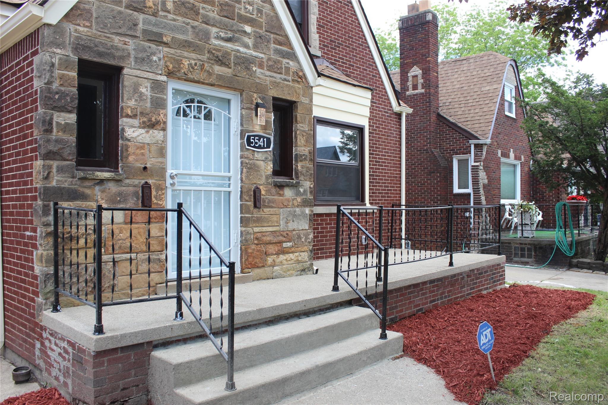5543 Balfour Road