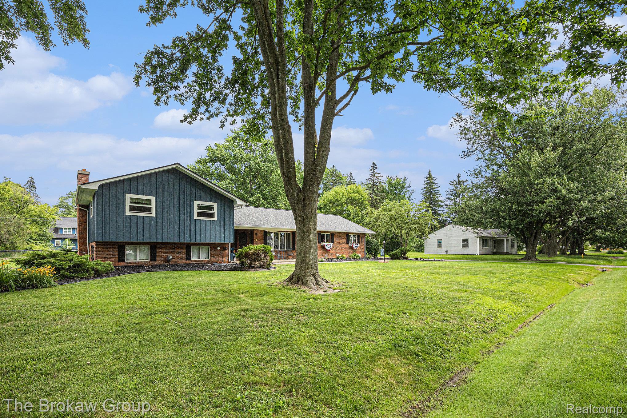 420 N Neeper Street