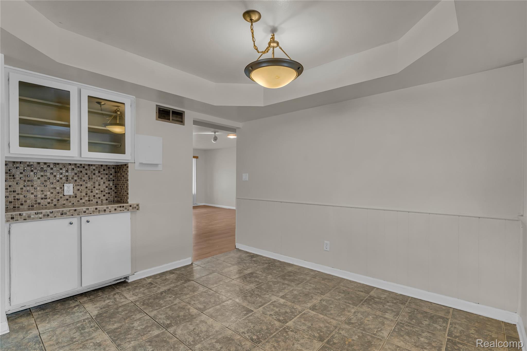 25150 Briarbank Avenue