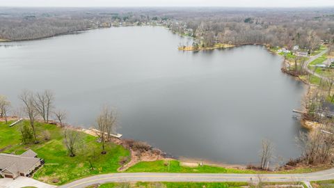 Tiny photo for 5661 Clark Street, Coloma Charter Township, MI 49038 (MLS # 69026013535)