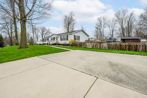 Tiny photo for 5661 Clark Street, Coloma Charter Township, MI 49038 (MLS # 69026013535)