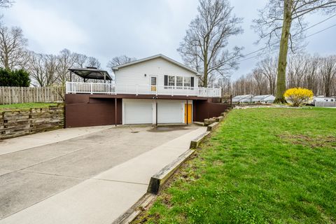 Tiny photo for 5661 Clark Street, Coloma Charter Township, MI 49038 (MLS # 69026013535)