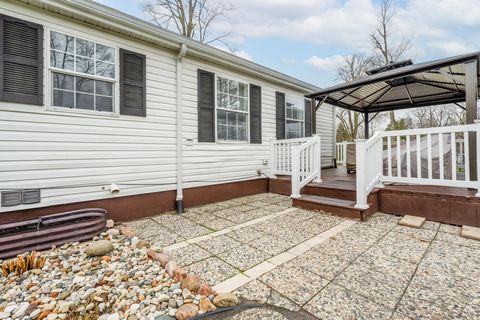 Tiny photo for 5661 Clark Street, Coloma Charter Township, MI 49038 (MLS # 69026013535)