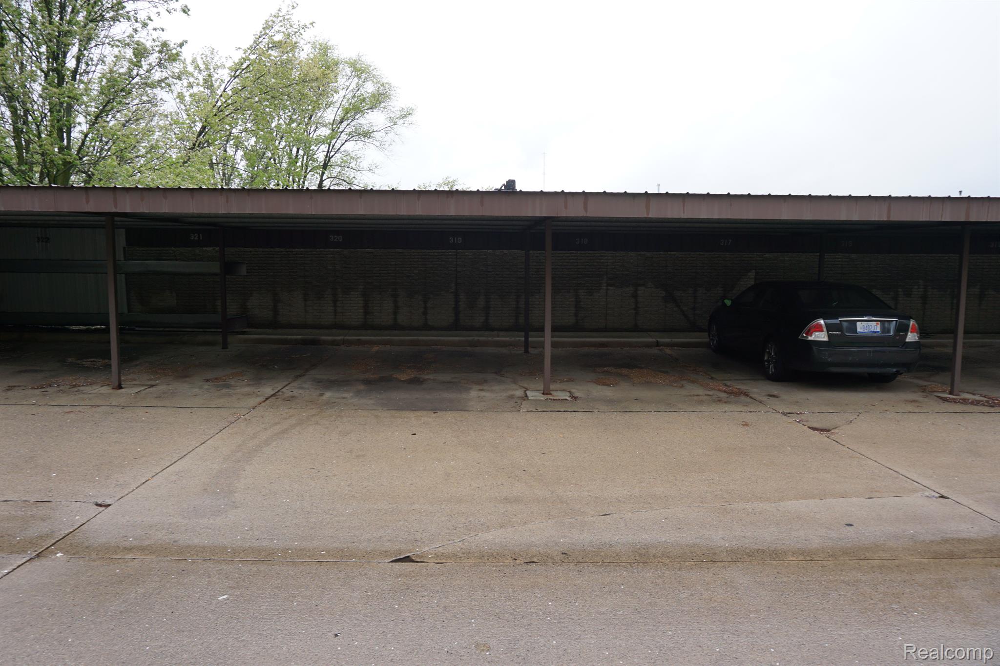 Clinton Charter Township, Michigan 48035, United States, 2 Bedrooms Bedrooms, ,1 BathroomBathrooms,Residential,Active,125932