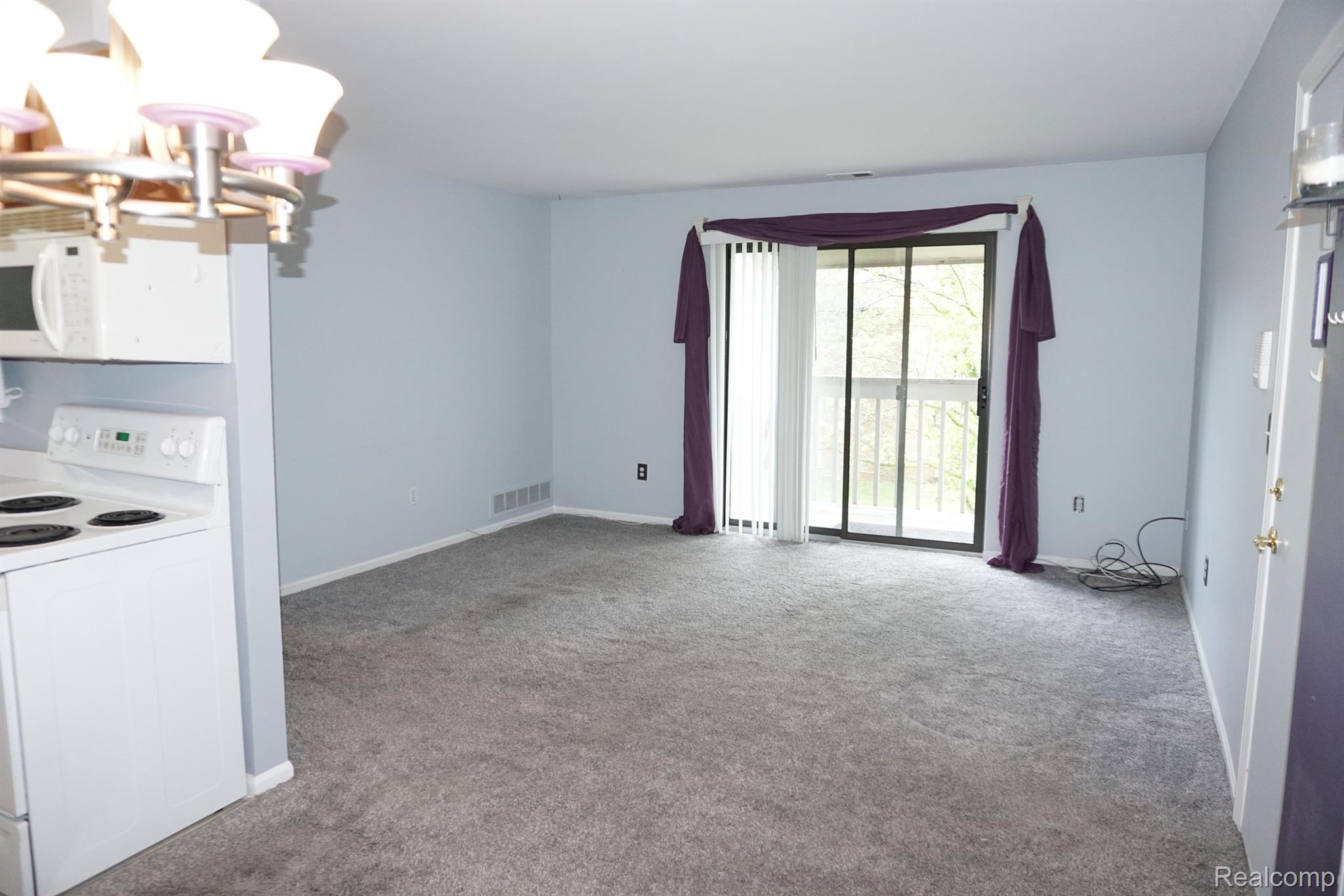Clinton Charter Township, Michigan 48035, United States, 2 Bedrooms Bedrooms, ,1 BathroomBathrooms,Residential,Active,125932