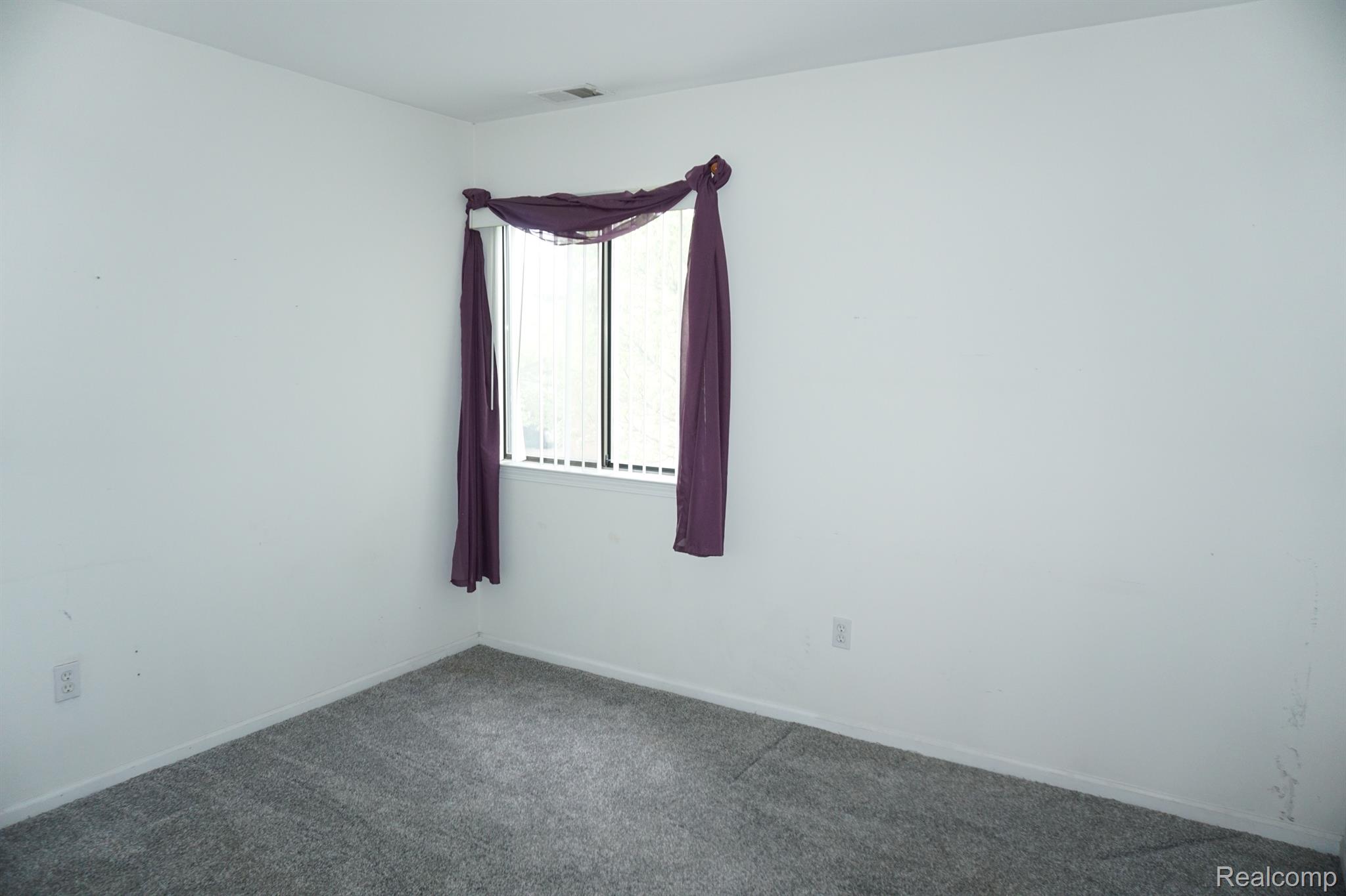 Clinton Charter Township, Michigan 48035, United States, 2 Bedrooms Bedrooms, ,1 BathroomBathrooms,Residential,Active,125932