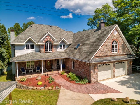 Photo for 3864 Lakeshore Road