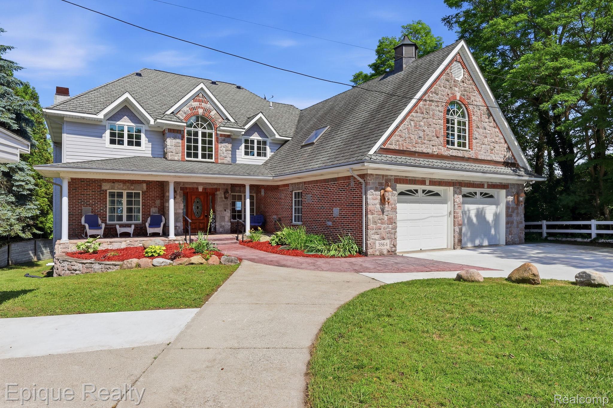 3864 Lakeshore Road