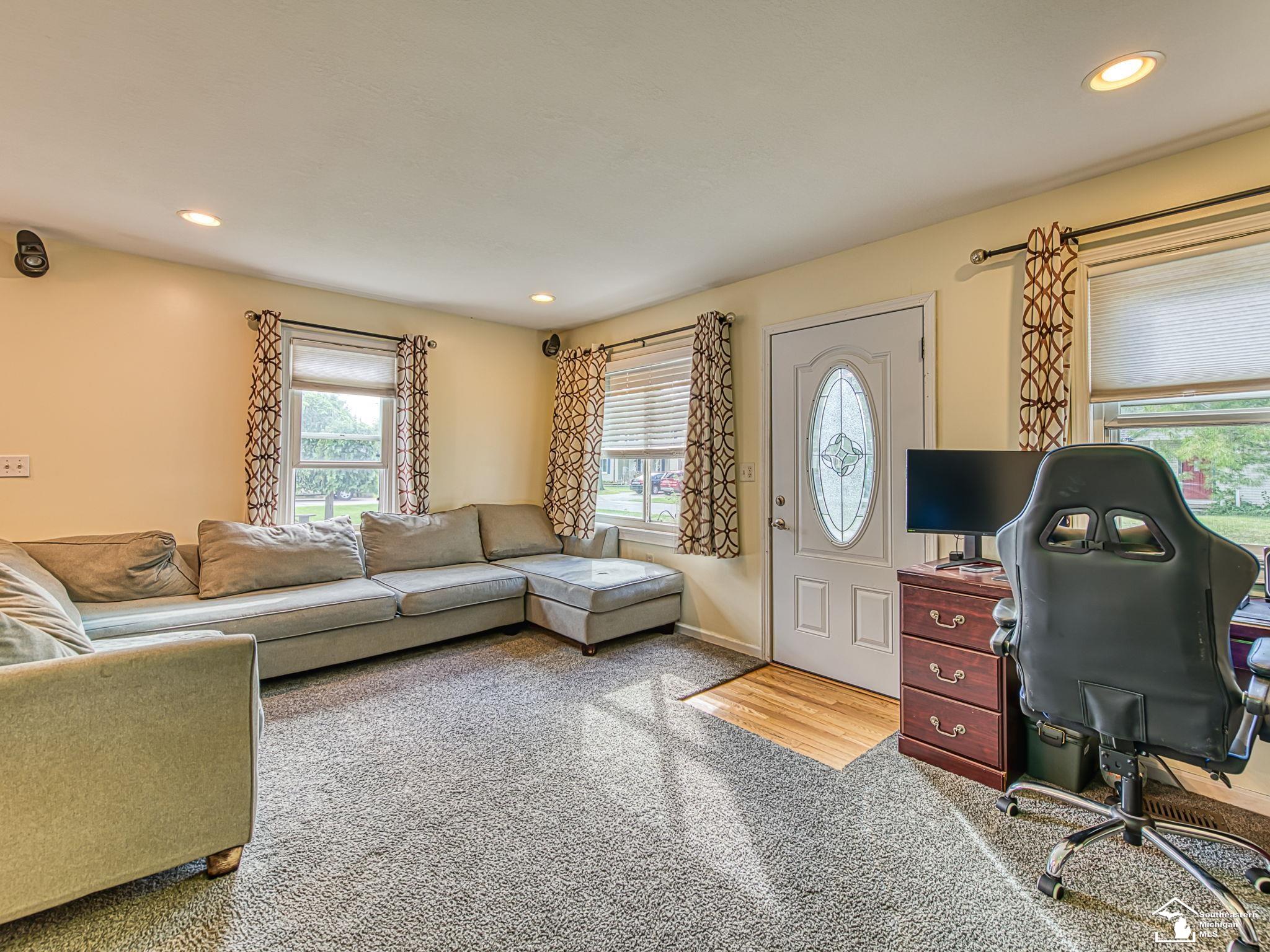 1664 Sunset Boulevard