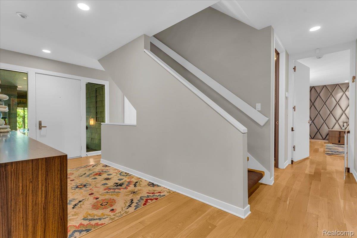 965 BLOOMFIELD WOODS