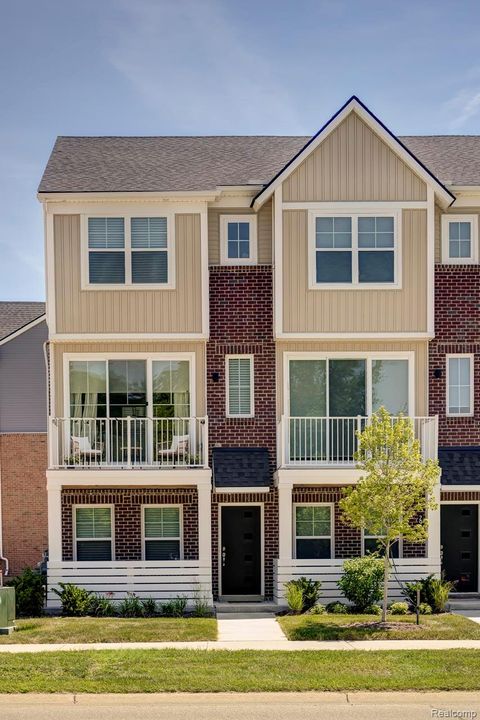 30005 Center Street 12 Lyon Charter Township MI 48165