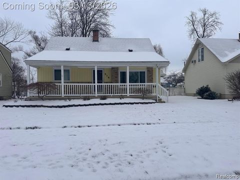 515 S MARIAS Avenue Clawson City MI 48017