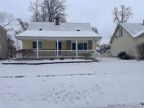 515 S MARIAS Avenue Clawson City MI 48017