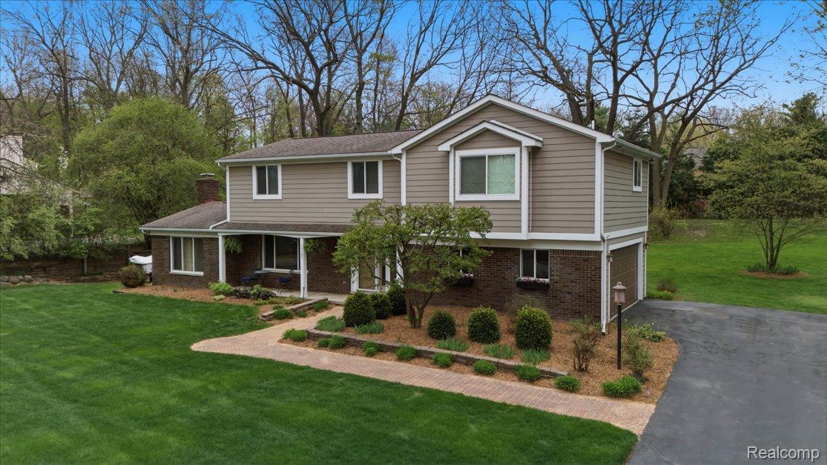5105 Mohawk Avenue