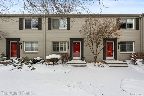 1724 Graefield Road Birmingham City MI 48009