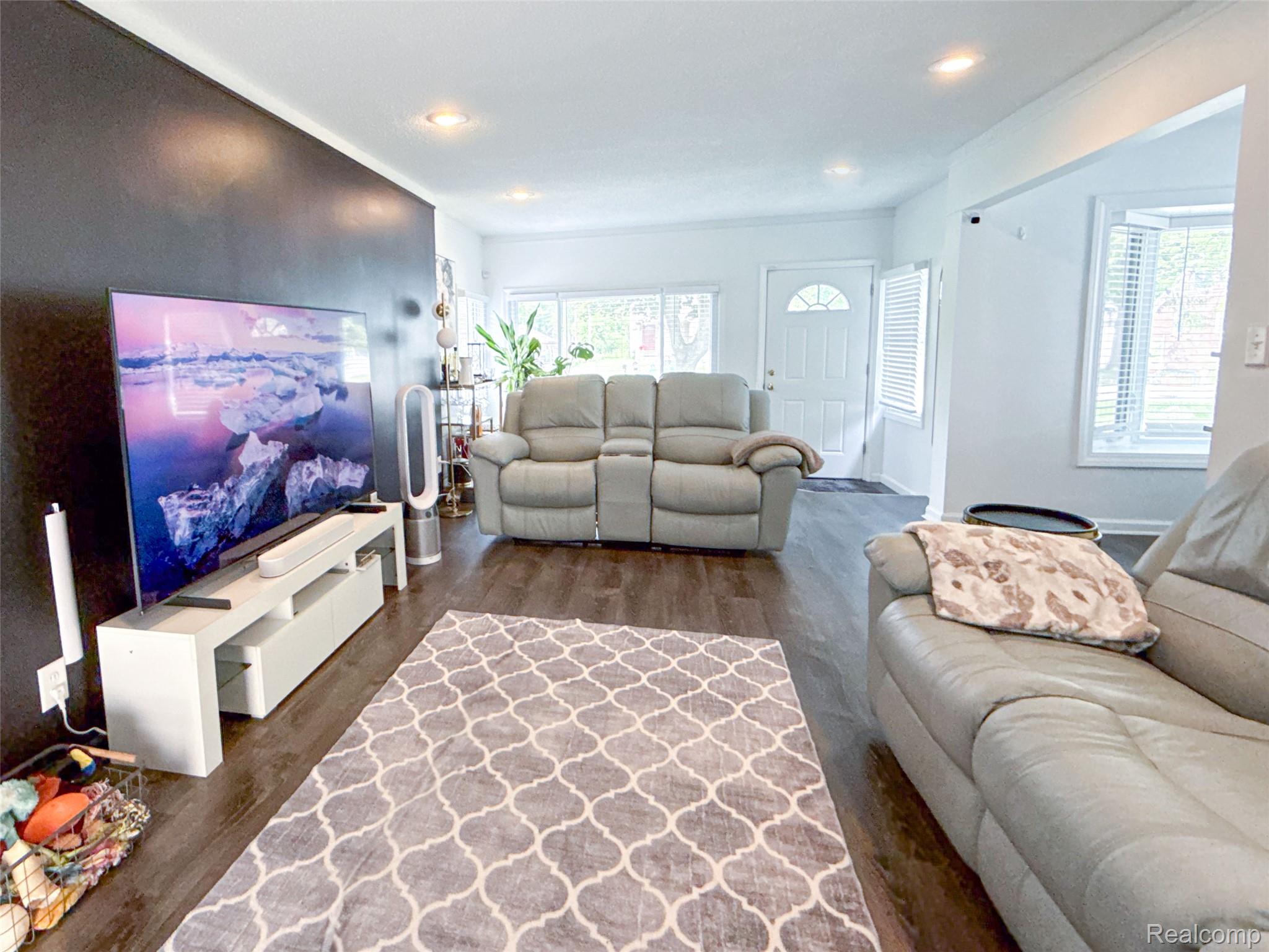 21110 Van Buren Street