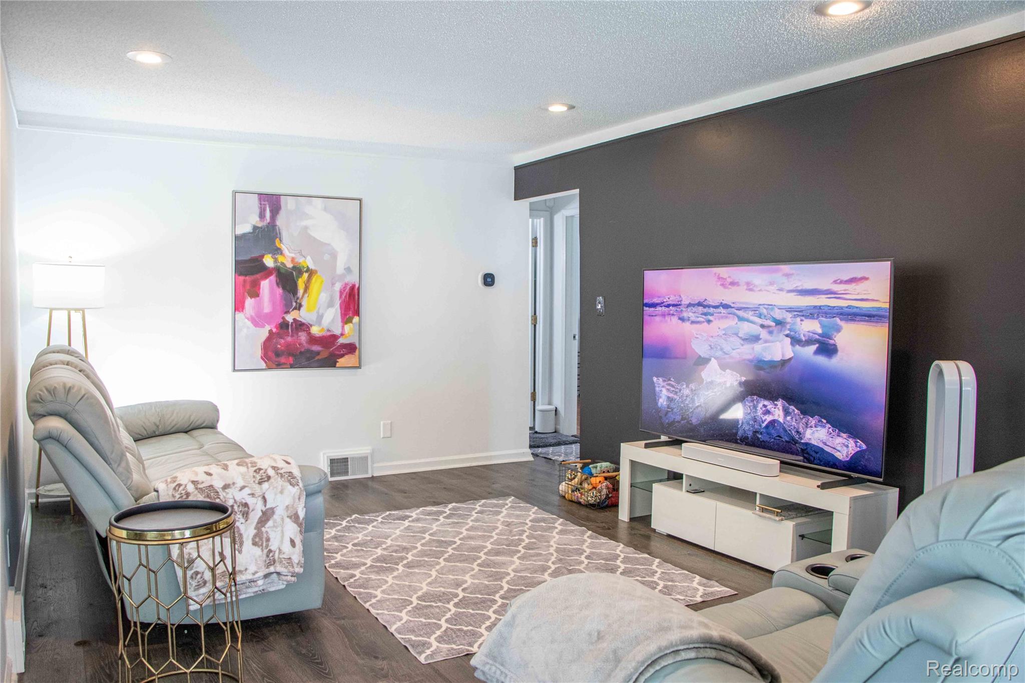 21110 Van Buren Street