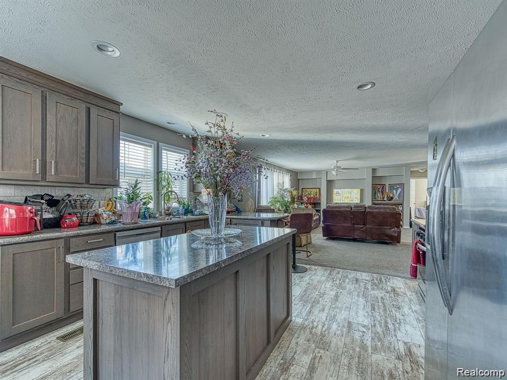 10729 EDWARDS Lane
