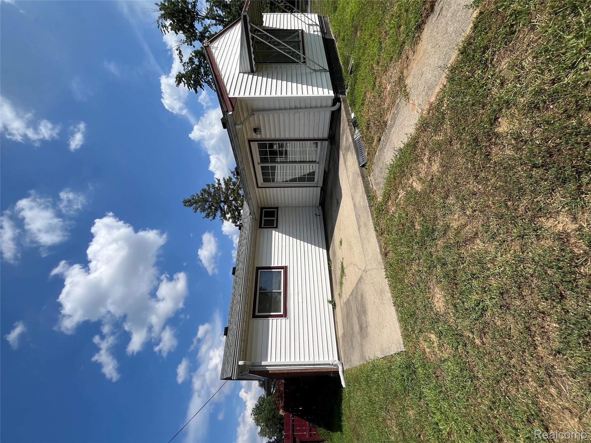 284 S BYFIELD Street