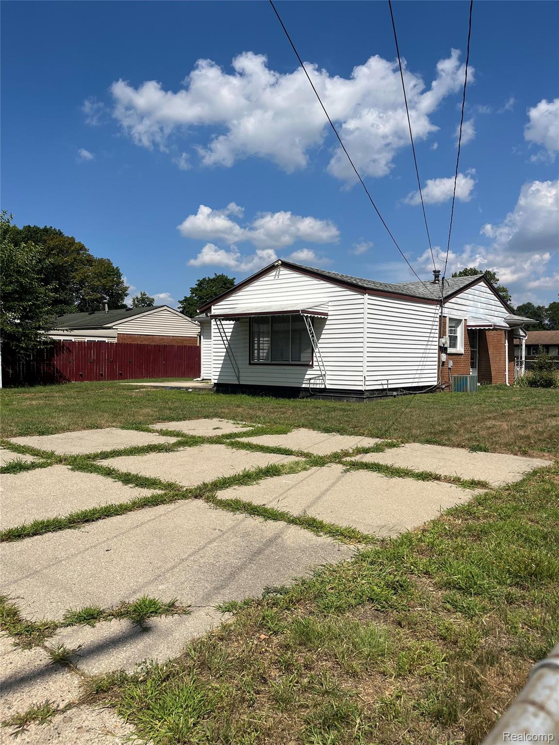 284 S BYFIELD Street