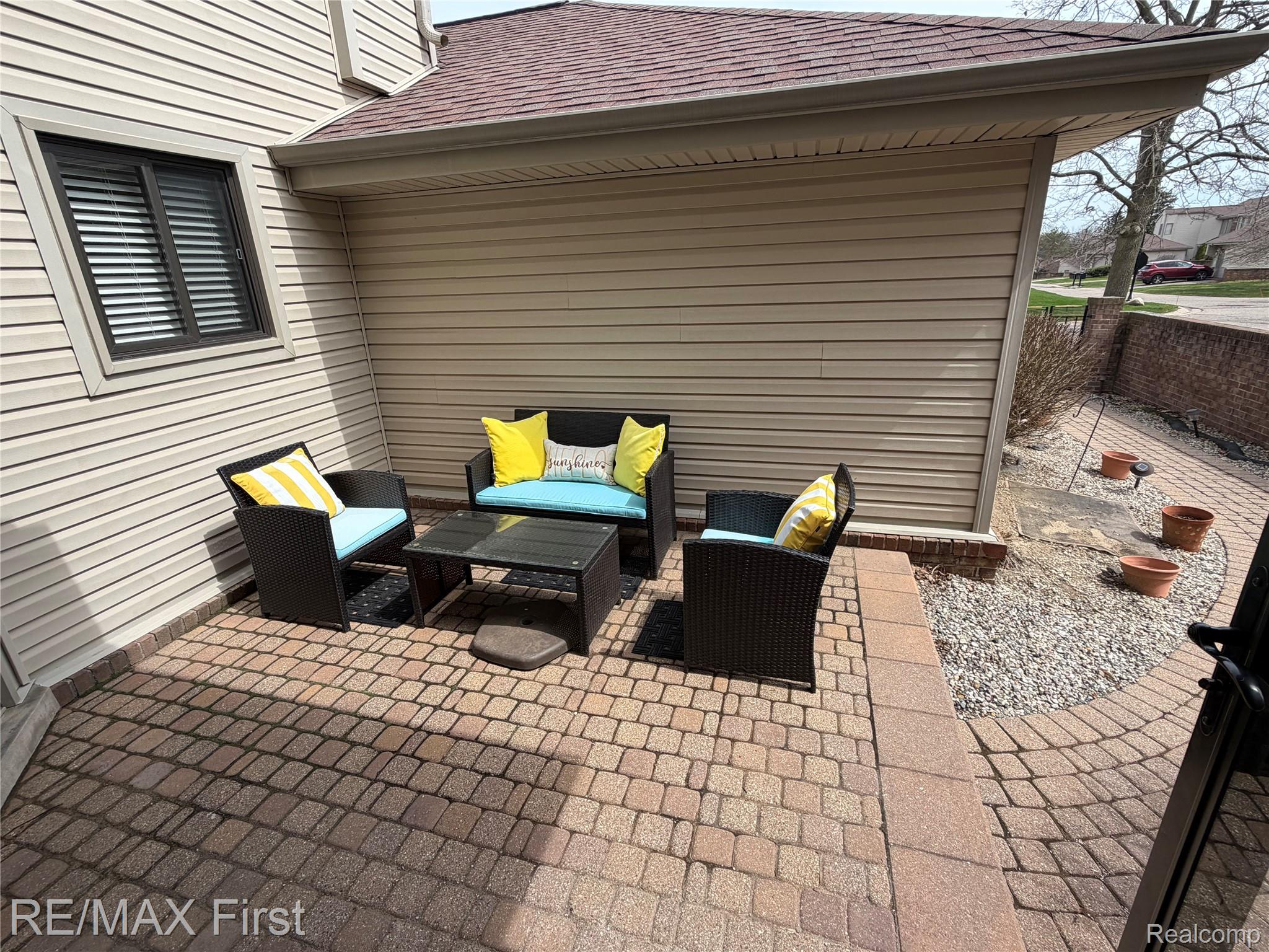 29349 W Chanticleer Drive